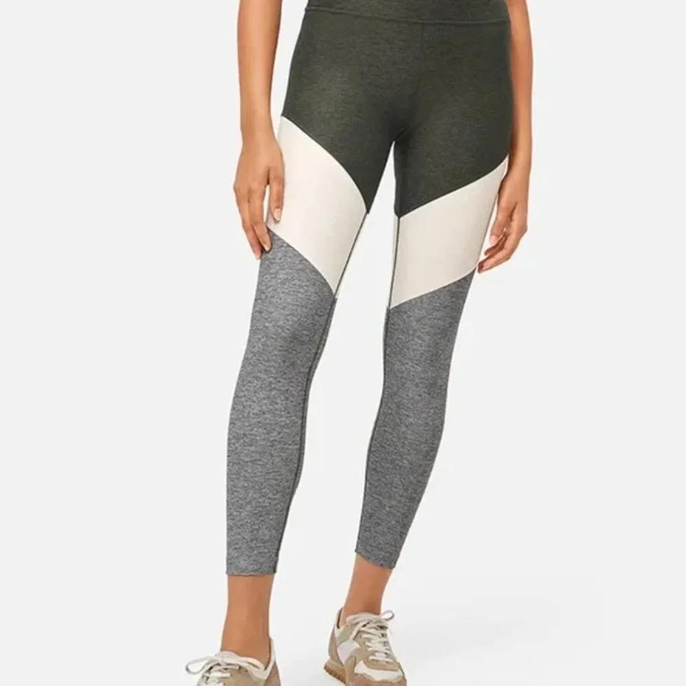 OUTDOOR VOICES | Springs 7/8 Legging Tea Tree/Oatmeal/Ash M - Picture 1 of 7